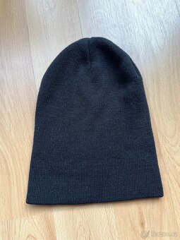 Černá zimní čepice - 2