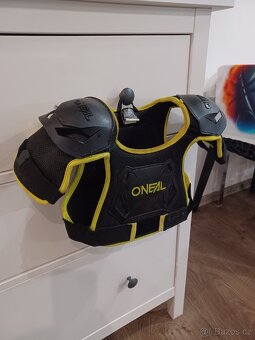Dětský hrudní + páteřní chránič. - 2