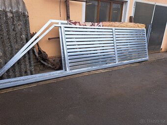 Samonosná posuvná brána - 2