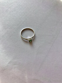 Zlatý prsten se zeleným diamantem - 2