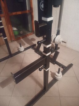 Posilovací věž - 2