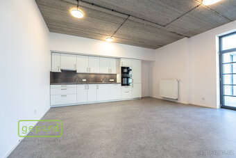 Prodej bytu v novostavbě 2+kk, 58m2 se zahradou 41m2 v proje - 2