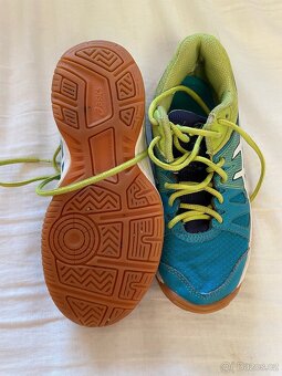 Asics 32,5 sálové boty - 2