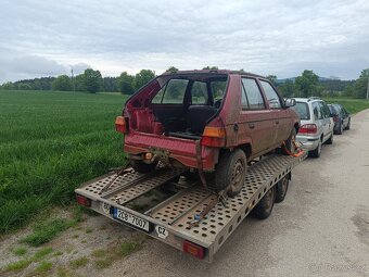 Auto na pole - 2