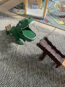 Autodráha s dinosaurem - 2