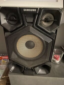 Reproduktory Samsung - 2