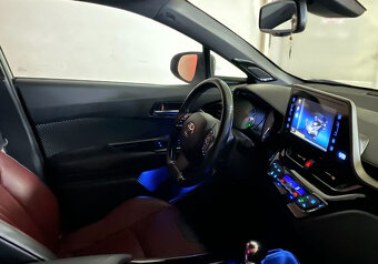 Toyota C-HR Hybrid Selection - 2
