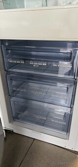 Prodám vestavenou lednici a zdarma varnou desku - 2