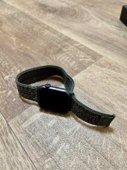 Apple Watch SE Nike - 2
