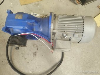 Elektromotor 4Kw s převodovkou - 2