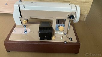 🧵 Šicí stroj Łucznik 415 – spolehlivý mechanický stroj - 2