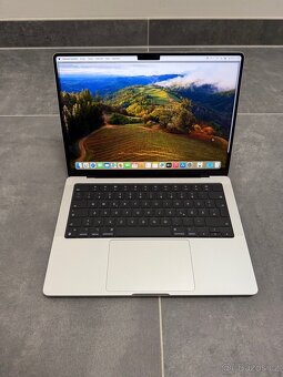 NOVÝ APPLE MACBOOK PRO 14” 2023 M3/1TB/8GB/BATERIE 100% - 2