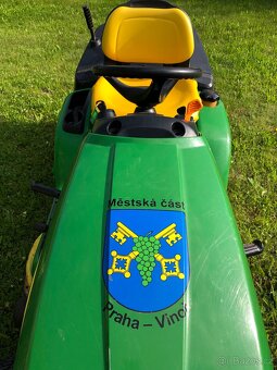 Zahradní traktor John Deere X300R + výhoz - 2