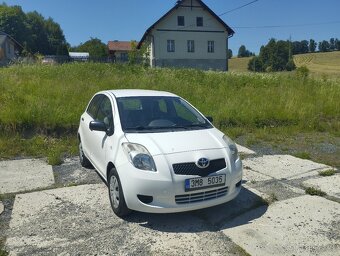 Toyota Yaris 1.0 - moc hezká - 2