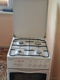 Plynovy sporak - 2