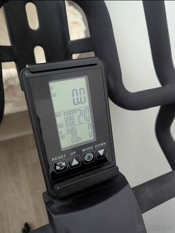 Cyklotrenažér TRINFIT Spin S700i - 2
