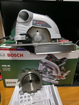 BOSCH Okružní pila PKS 40 + 2 kotouče - 2