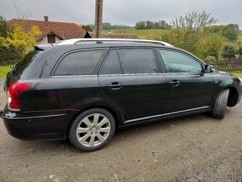 Avensis - 2