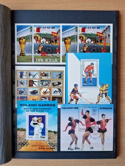 Poštovní známky - aršíky v albu. - 2