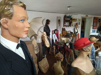 Staré figuriny,reklamní cedule,historie obchodu a řemesel - 2