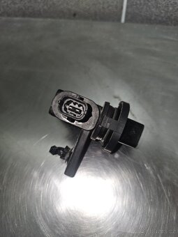 Pcv ventil Opel insignia 2.0 ctdi 130kw - 2