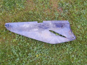 Podsedlovy plast levy honda xl 125v varadero - 2