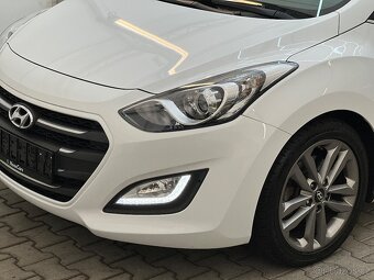Hyundai i30 combi 1.6 CRDi,100 kW,manual,Style,AC,1maj,DPH - 2