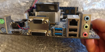 Deska AM1+CPU+RAM - 2