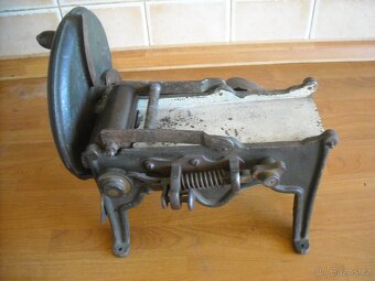 Starožitný stroj na těstoviny - 2