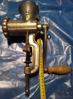 Mlýnek na maso. - 2