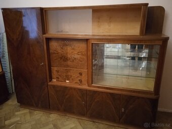 Skříň historická do obýváku - 2