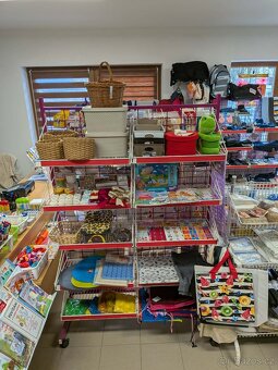 Kovový regál s košíky - 2