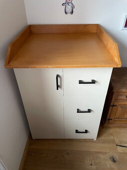 Přebalovací pult - 2