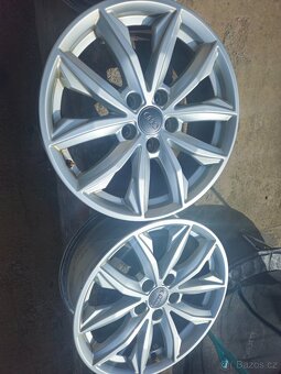 Originál Audi  5x112 R17    VW  škoda - 2