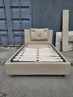 Gauč čalouněný, koženkový - 2