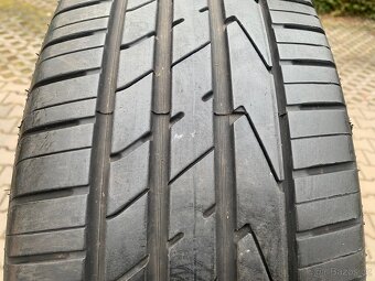 235/65/17 Hankook - 2