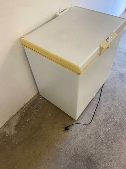 Prodám pultový mrazák Whirlpool - 2