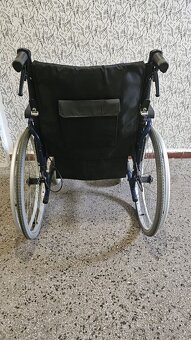 Invalidní vozík. - 2