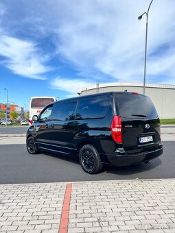 Hyundai H1 Starex 2.5CDRI Automat 8Mist 2017 - 2