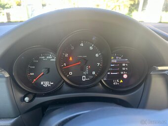 Porsche Macan 10/2020,Motor Benzín 3.0 Najeto 88.xxx km - 2