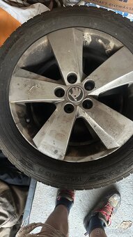 Kola Škoda Fabie - 2