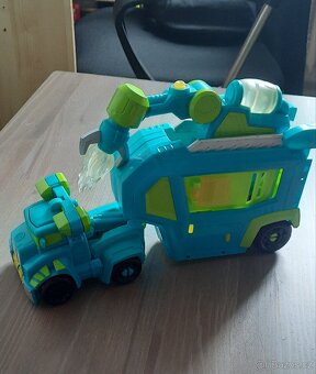 Auto-robot s přívěsem - 2