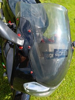Aprilia sl 1000 Falco - 2