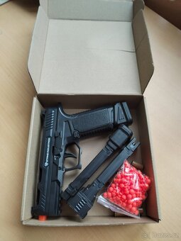 Dětská plastová poloautomatická pistol SIG17 - 2