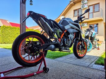 KTM DUKE 890R - 2