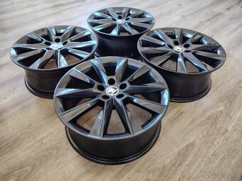 Alu kola 5x100 R17 Savio - Škoda Fabia III, Rapid - 2