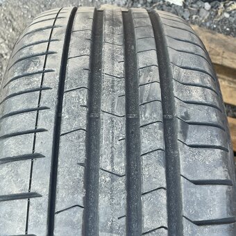 ZÁNOVNÍ 2023 Letní pneu 245/45 R18 100Y Pirelli 6-6,5mm - 2