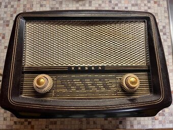 Rádio TESLA 420A - 2