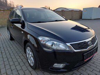 Kia Ceed Kombi 1.4 16V 77kW registrace 12/2011 Nová STK - 2