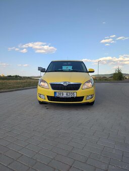 Škoda Fabia Combi 1.2 TSI – Žlutý Dříč s Velkým Kufrem - 2